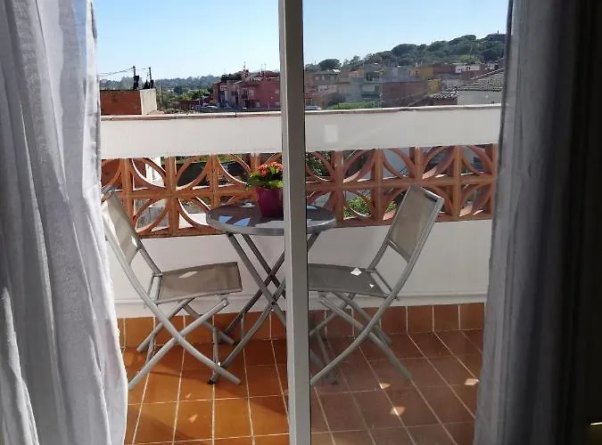 Nueva Jacuzzi Relax & Mountain Bed & Breakfast Palamós